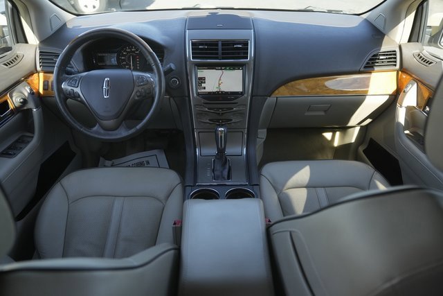 Used 2015 Lincoln MKX FWD w/ Equipment Group 101A image 20