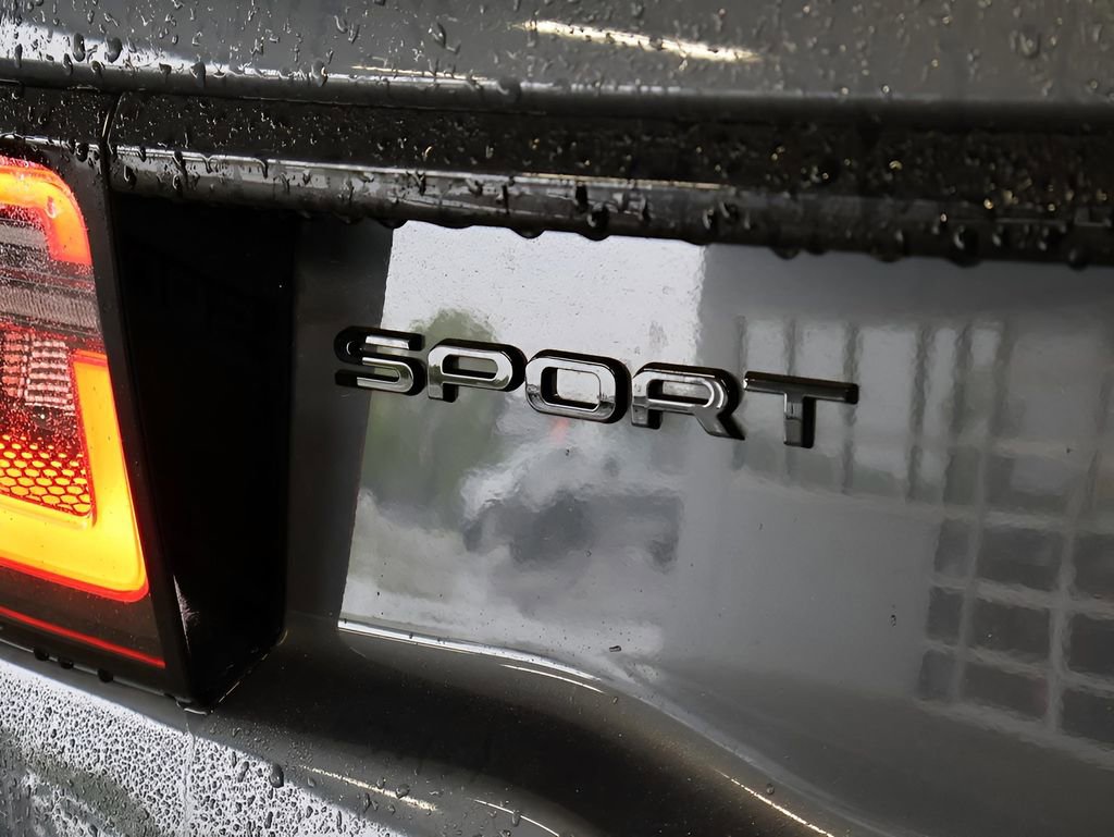 Used 2025 Land Rover Discovery Sport Dynamic SE AWD/4WD image 19