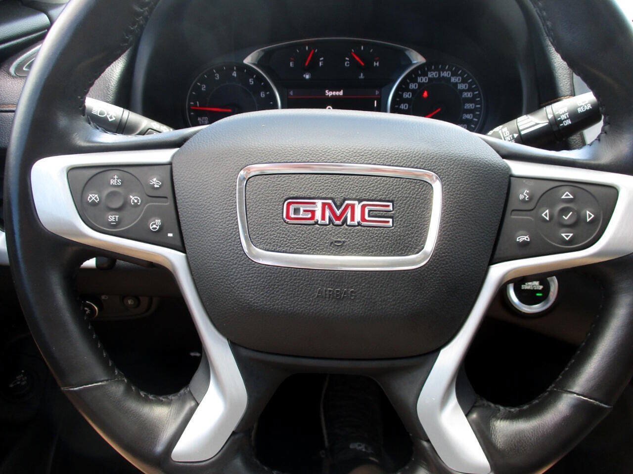Used 2021 GMC Terrain SLT AWD/4WD image 2