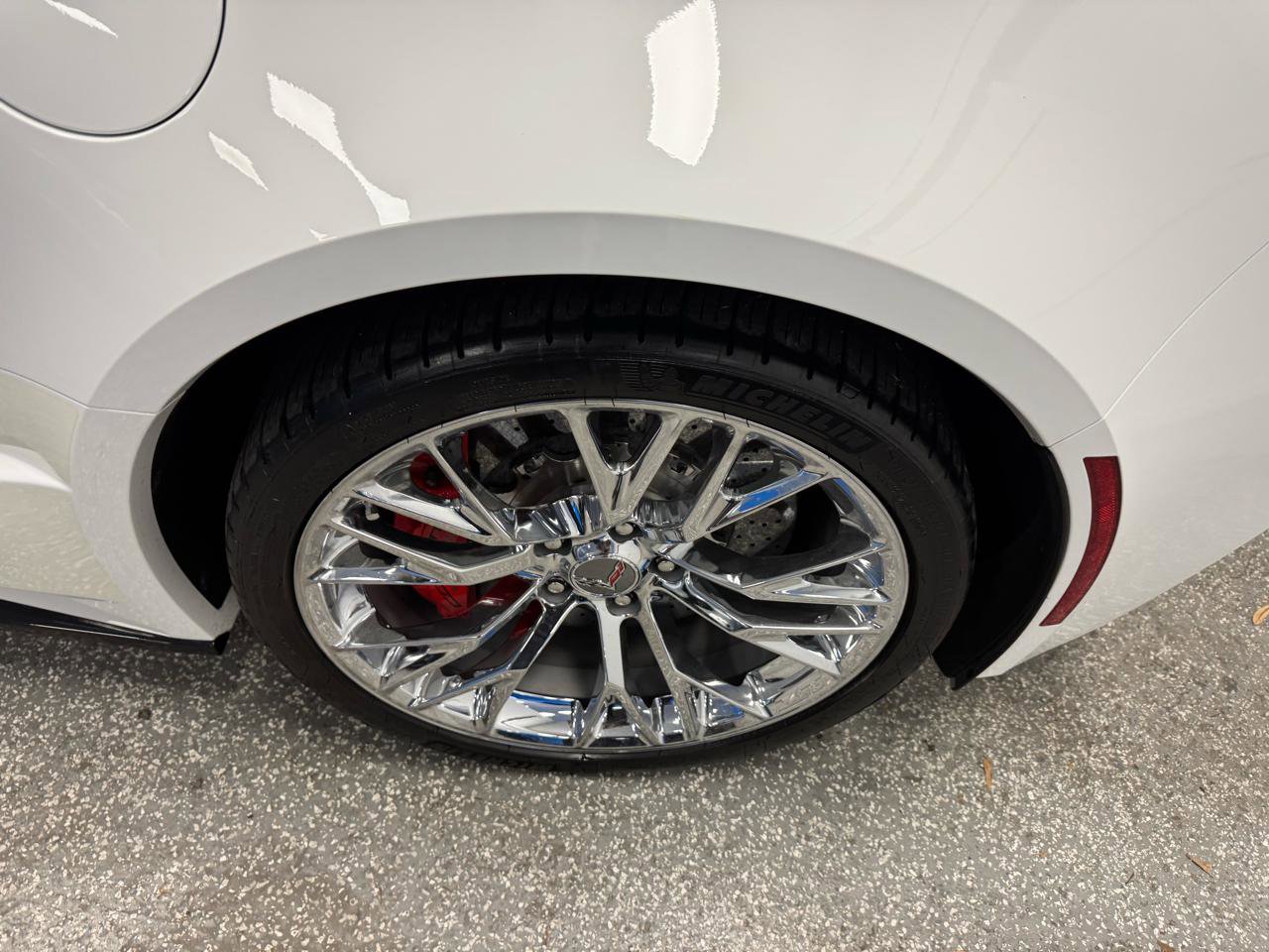Used 2018 Chevrolet Corvette Z06 w/ Z07 Performance Package image 29