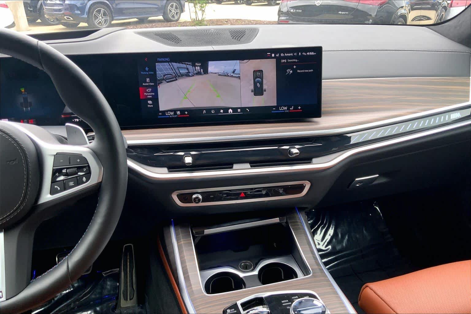Used 2025 BMW X7 M60i AWD/4WD image 13