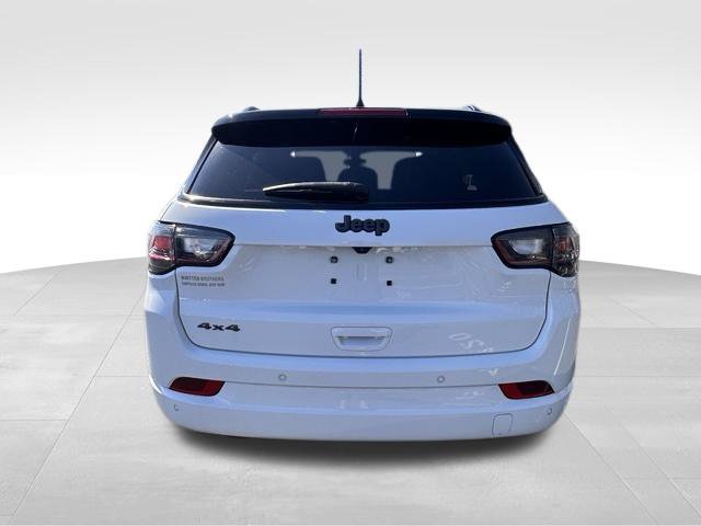 Used 2023 Jeep Compass High Altitude w/ Driver Assist Group I AWD/4WD image 6