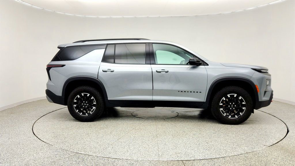 Used 2024 Chevrolet Traverse Z71 AWD/4WD image 4