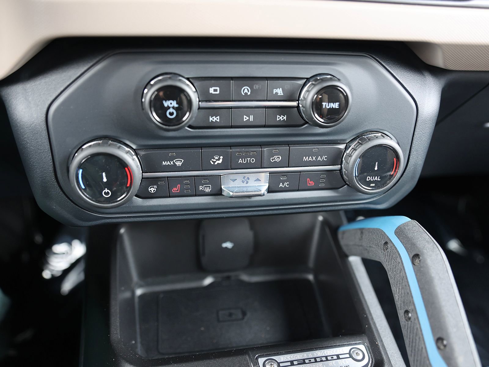 Used 2022 Ford Bronco Wildtrak image 28