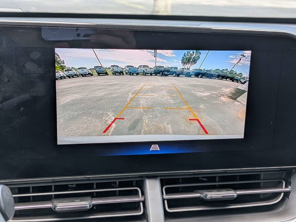 Used 2025 Chevrolet Trax LT FWD image 21