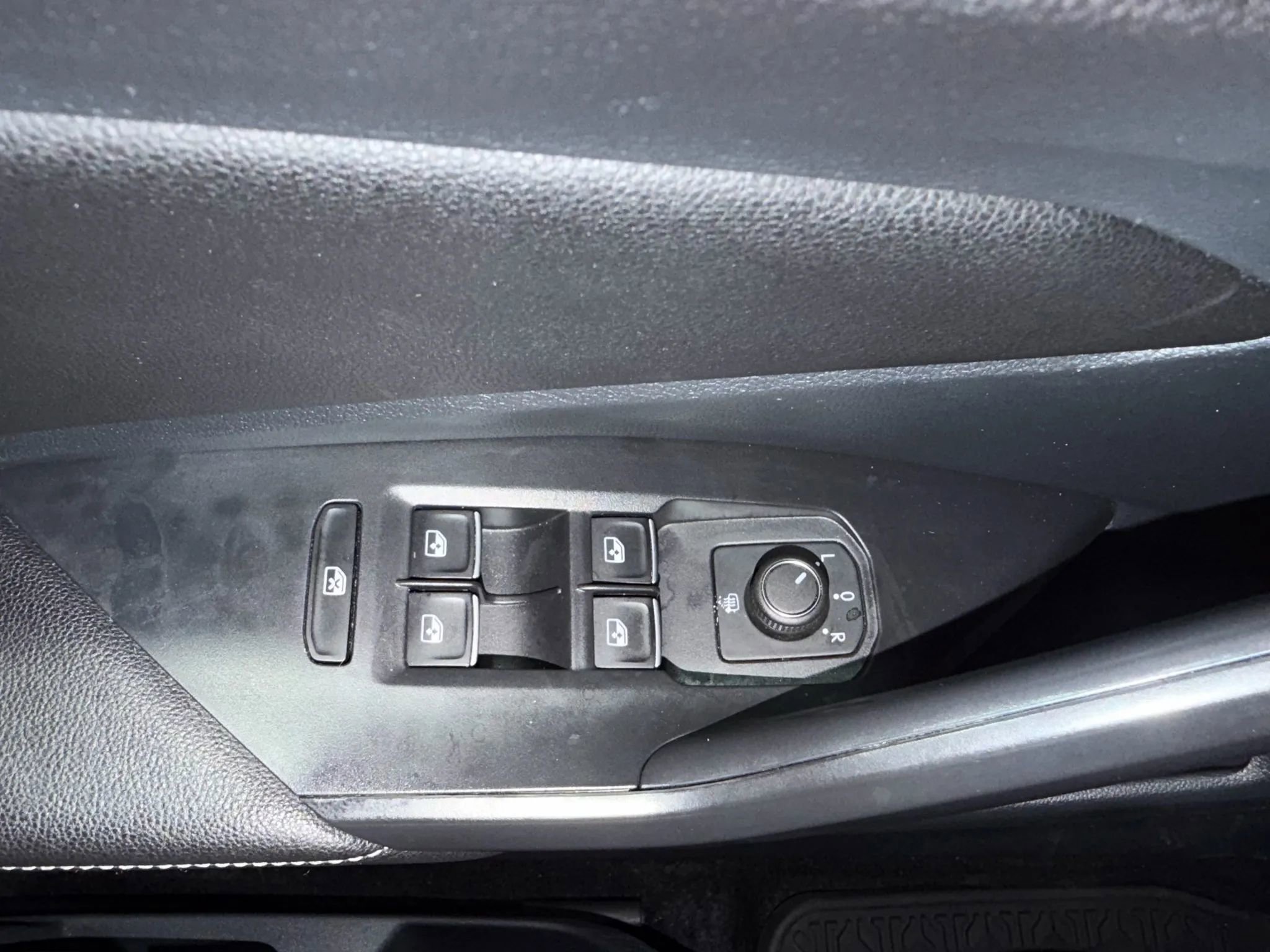 Used 2024 Volkswagen Jetta Sport image 24