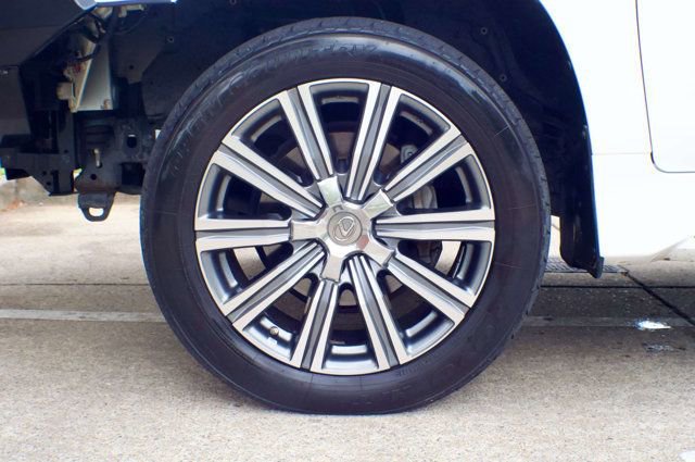 Used 2016 Lexus LX 570 4WD w/ Luxury Package image 57