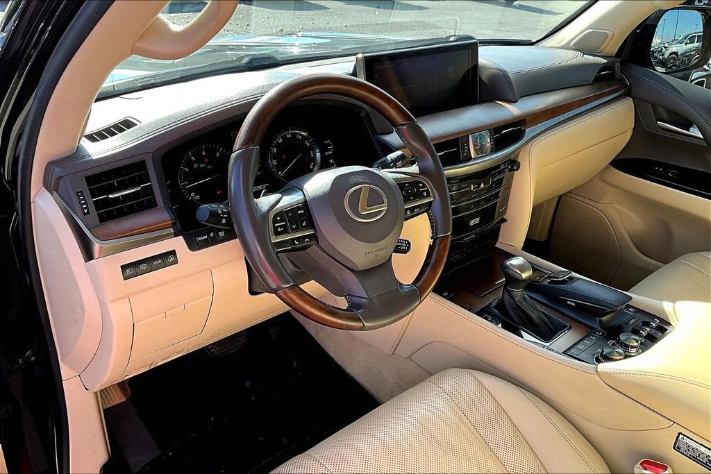 Used 2018 Lexus LX 570 4WD image 15