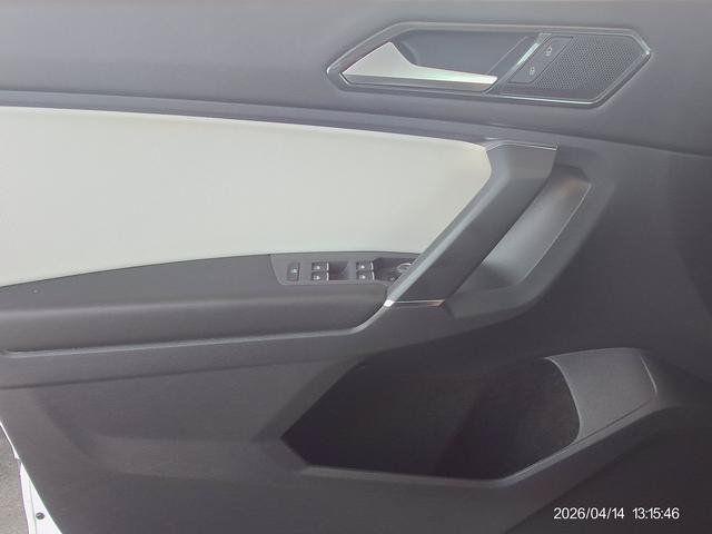 Used 2018 Volkswagen Tiguan SE AWD/4WD image 14