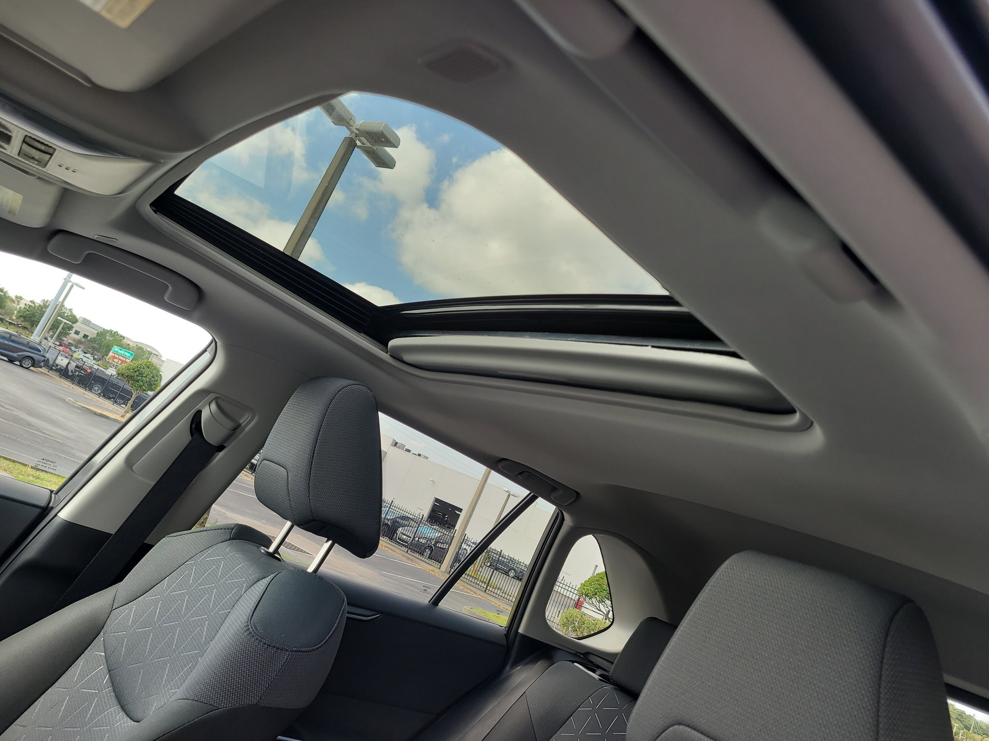 Certified 2025 Toyota RAV4 XLE FWD image 23