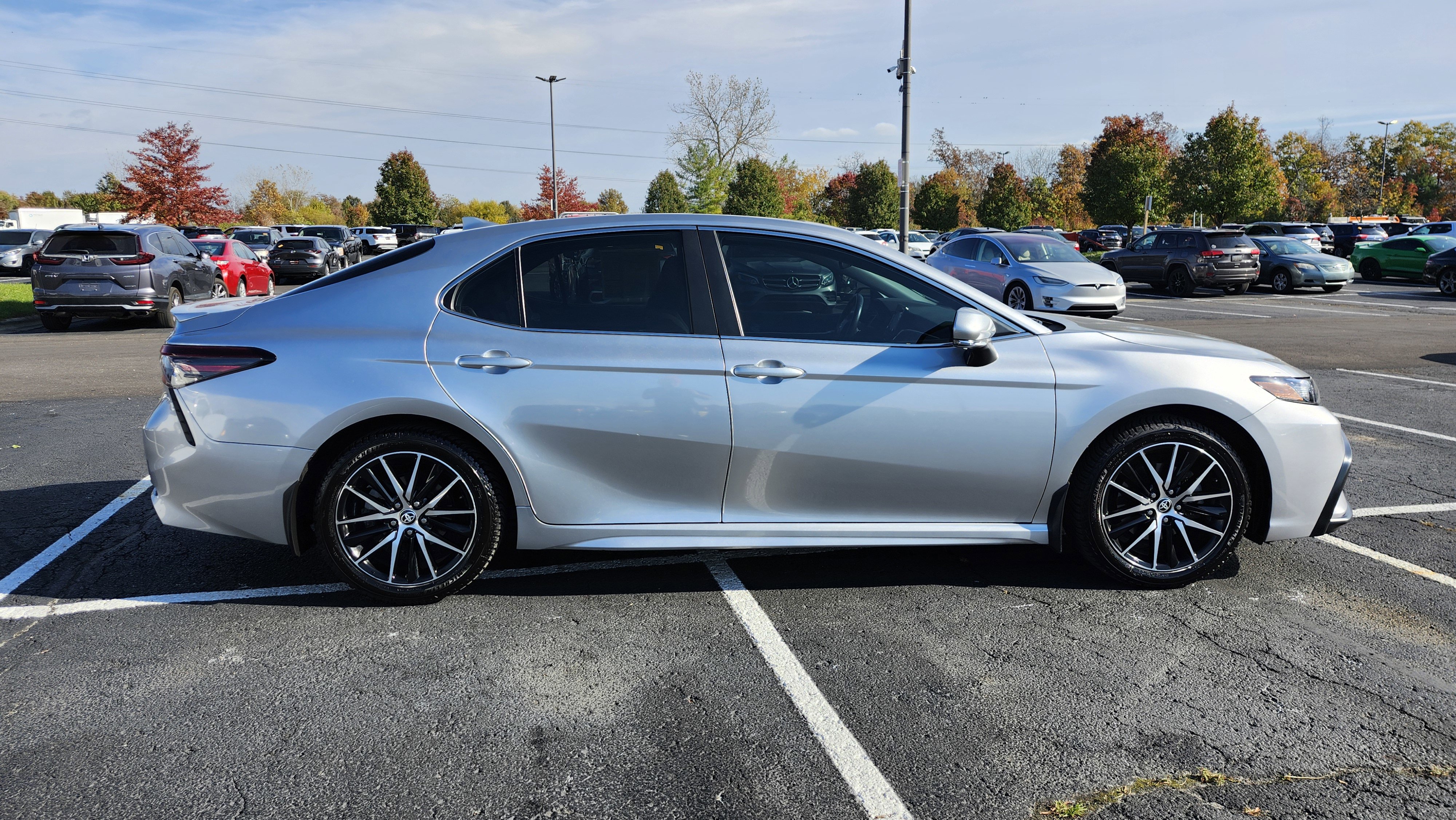Used 2024 Toyota Camry SE image 12