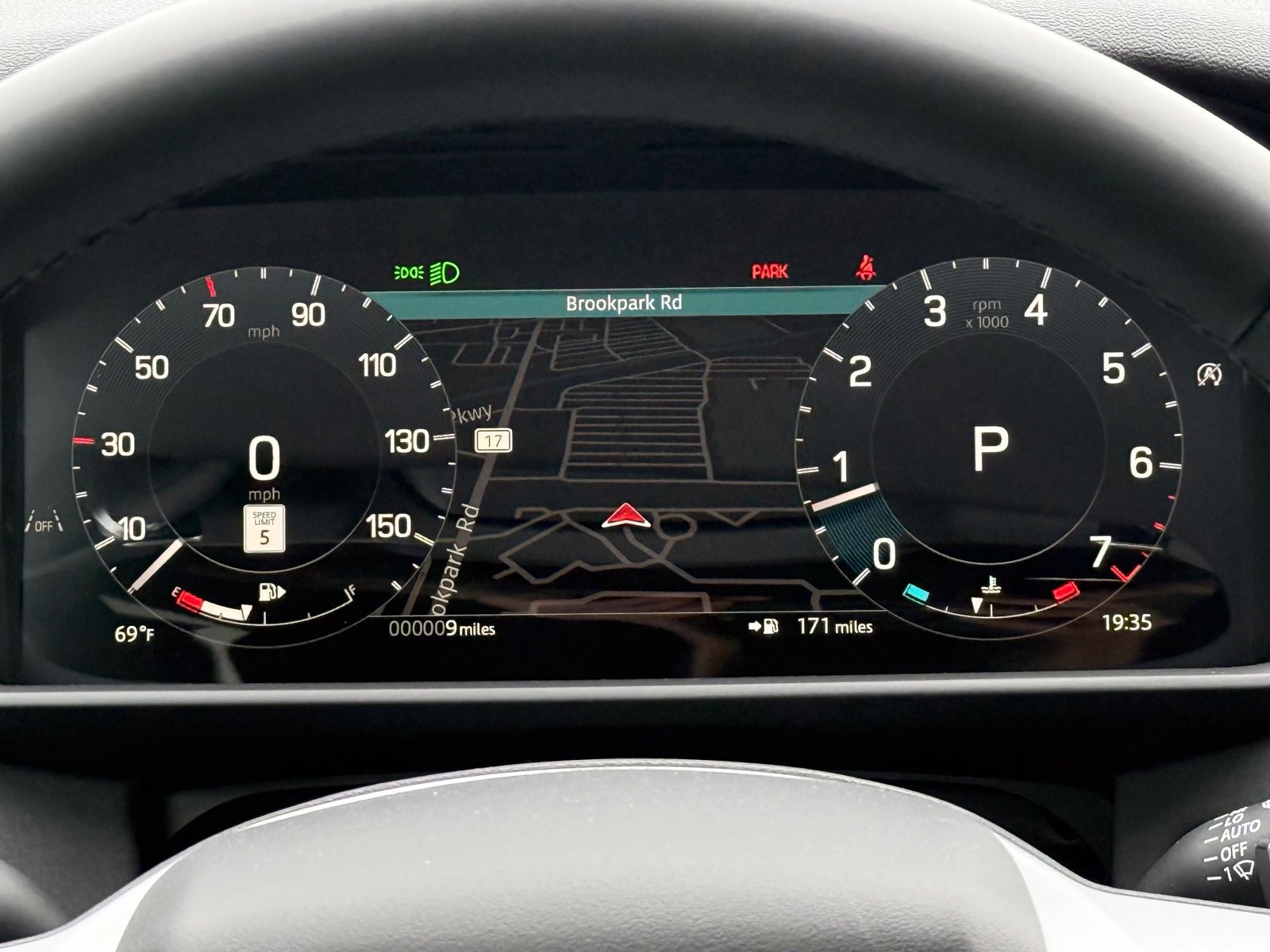 New 2026 Land Rover Discovery S AWD/4WD image 39