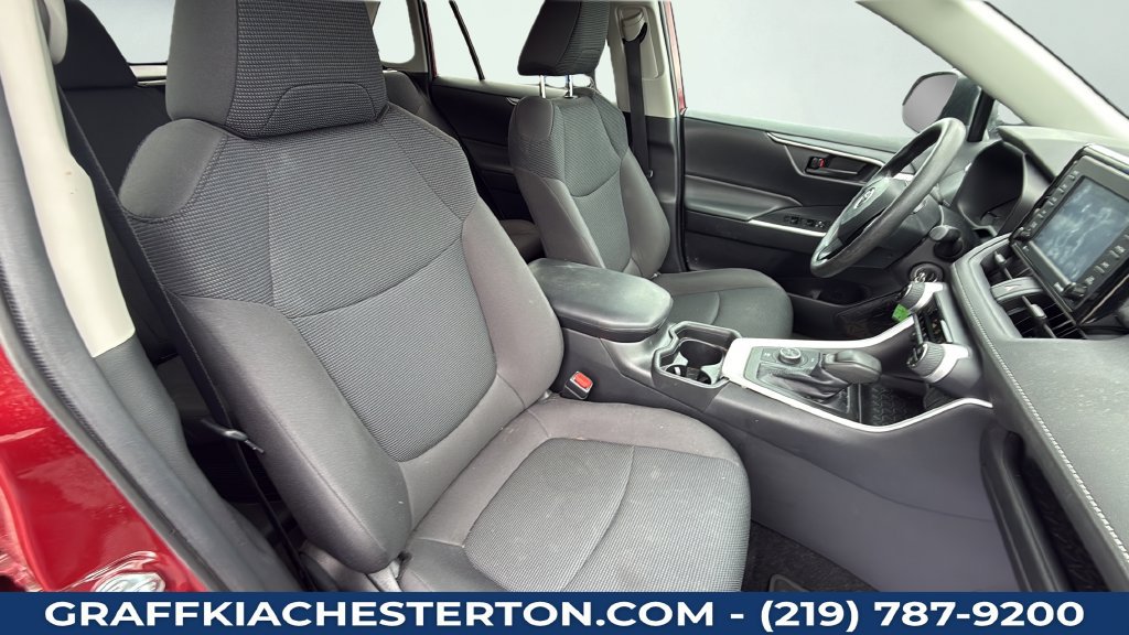 Used 2021 Toyota RAV4 LE AWD/4WD image 33