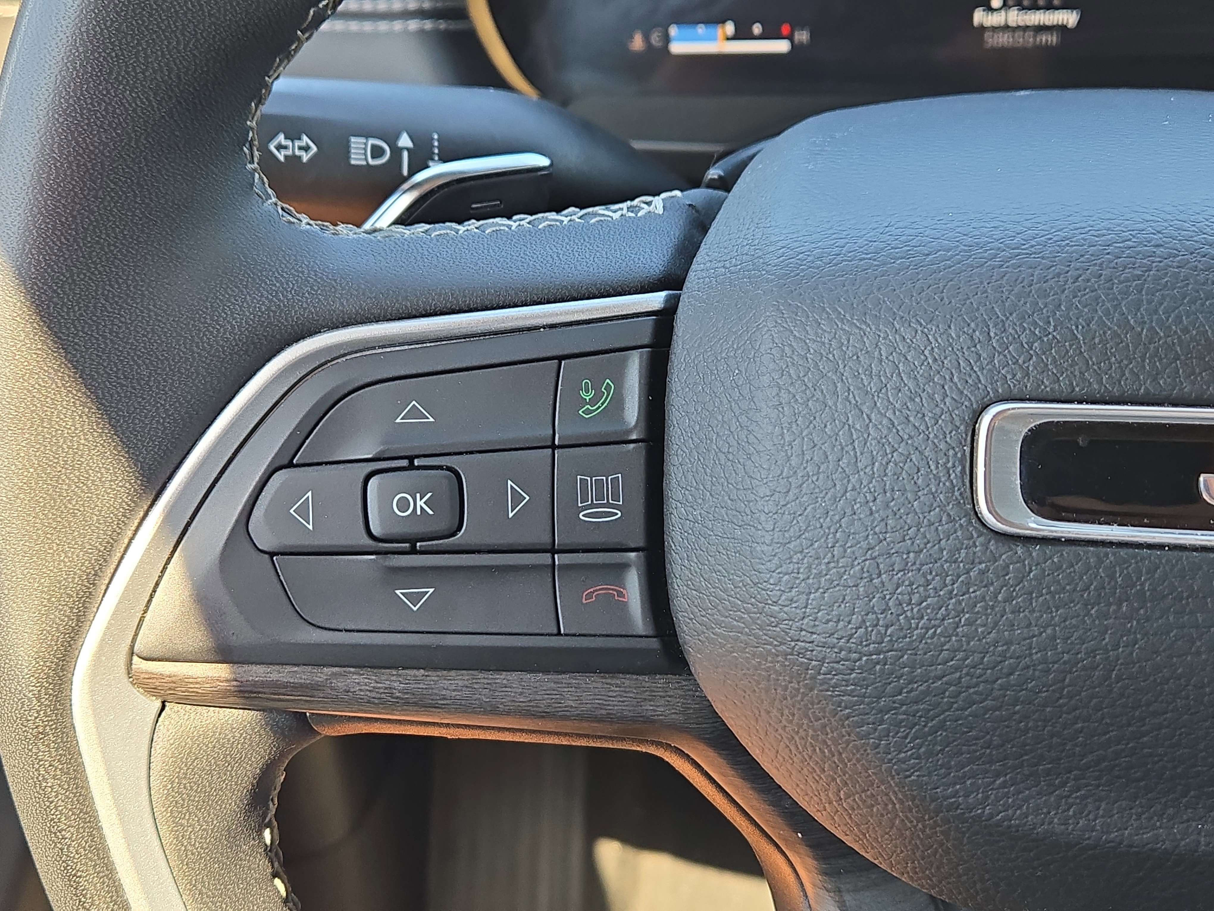 Used 2023 Jeep Grand Cherokee L Limited image 22