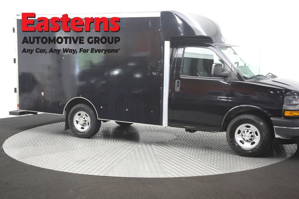 Used 2017 Chevrolet Express 3500 RWD image 44