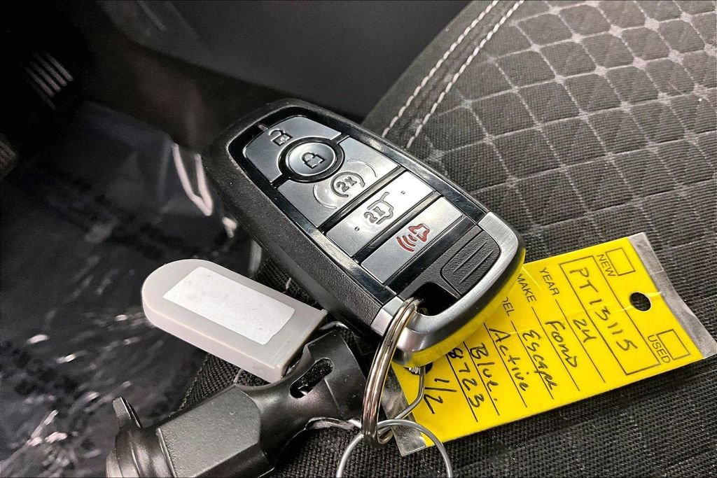 Certified 2024 Ford Escape Active w/ Tech Pack #2 image 11