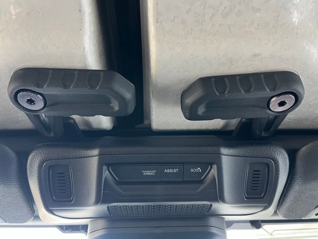 New 2025 Jeep Gladiator Rubicon w/ Convenience Group image 20