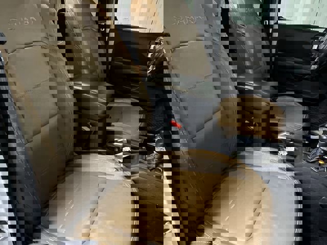 Used 2021 Jeep Wrangler Unlimited Sahara w/ Cold Weather Group image 28