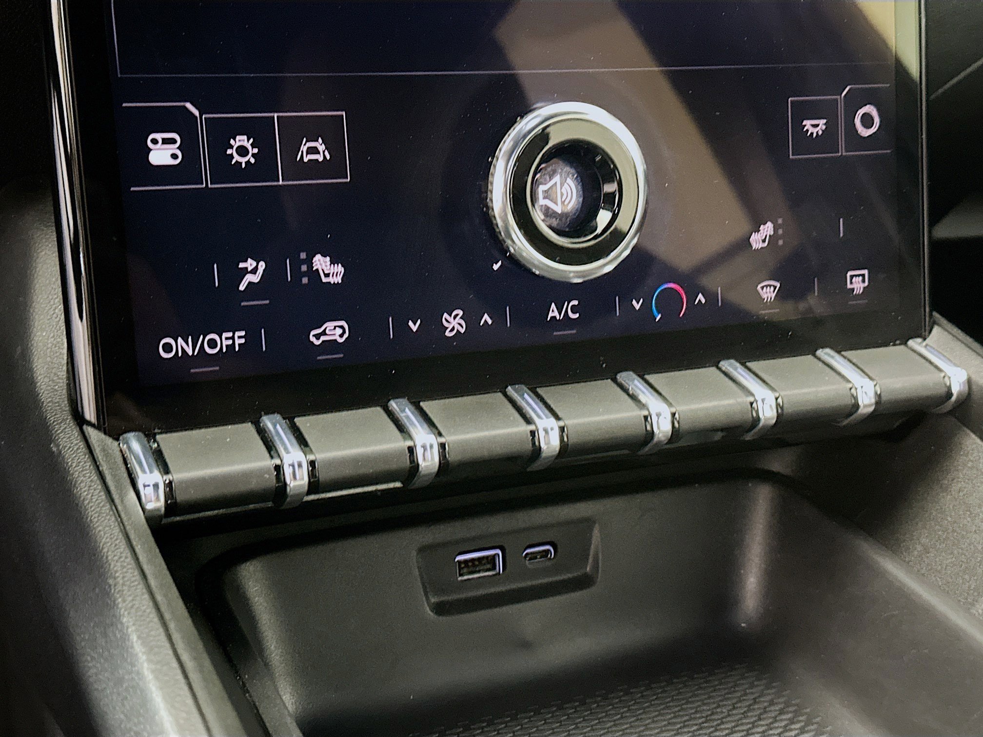 Used 2025 GMC Terrain Elevation AWD/4WD image 23