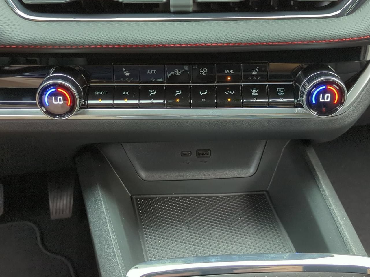 New 2027 Chevrolet Equinox RS w/ Safety and Technology Package FWD image 17