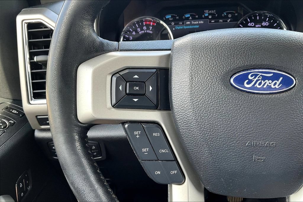Used 2018 Ford F250 Lariat w/ Lariat Value Package AWD/4WD image 9