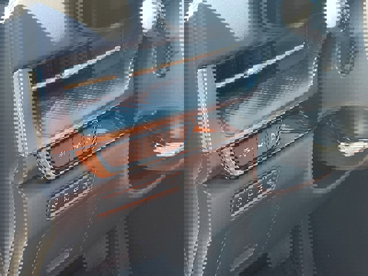 Certified 2024 Kia Carnival SX Prestige image 7