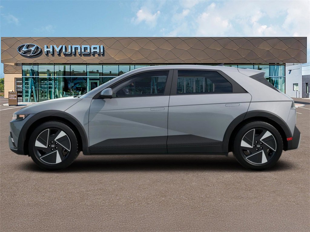 New 2025 Hyundai Ioniq 5 SE image 3