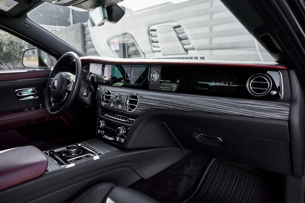 Used 2023 Rolls-Royce Ghost AWD/4WD image 46