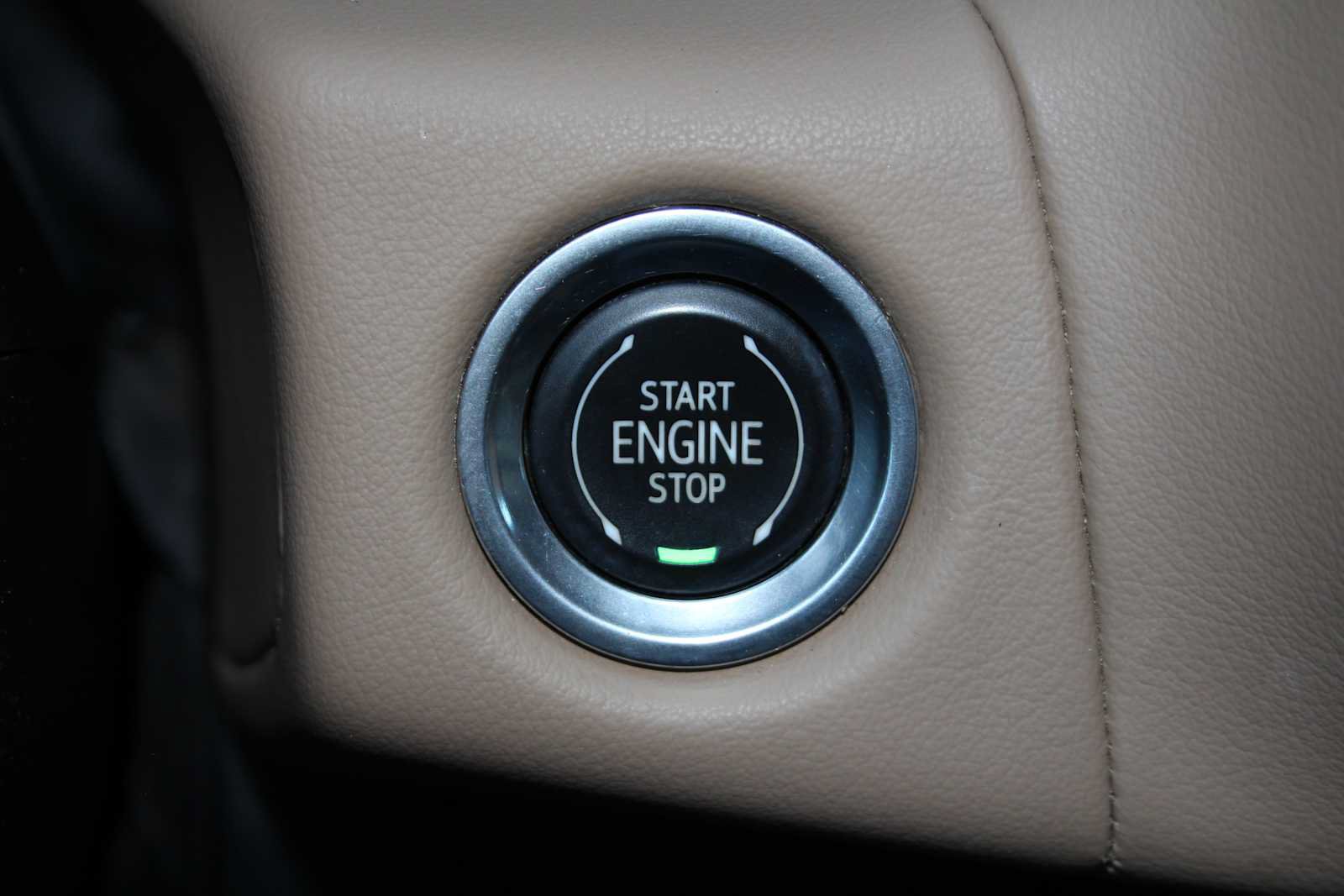 Used 2023 Chevrolet Tahoe Premier AWD/4WD image 45