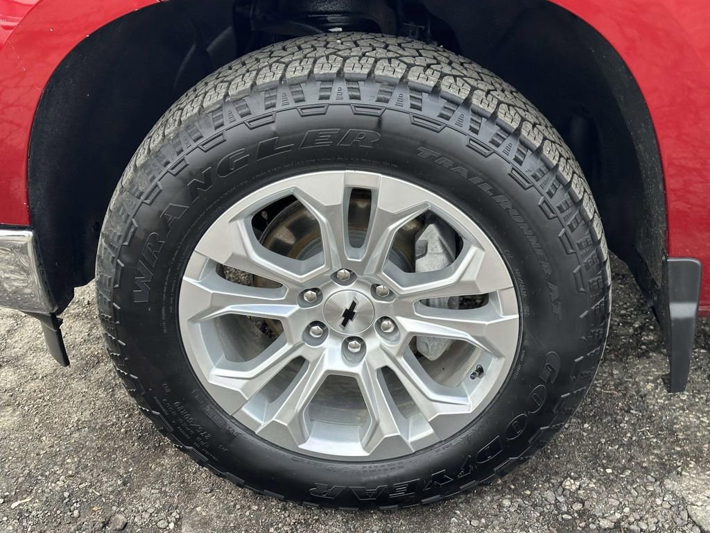 Certified 2024 Chevrolet Silverado 1500 LTZ w/ LTZ Premium Package image 9
