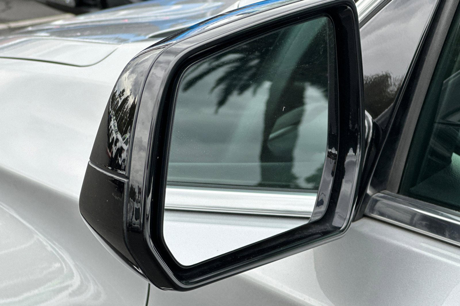 Used 2020 Chevrolet Traverse LS image 53