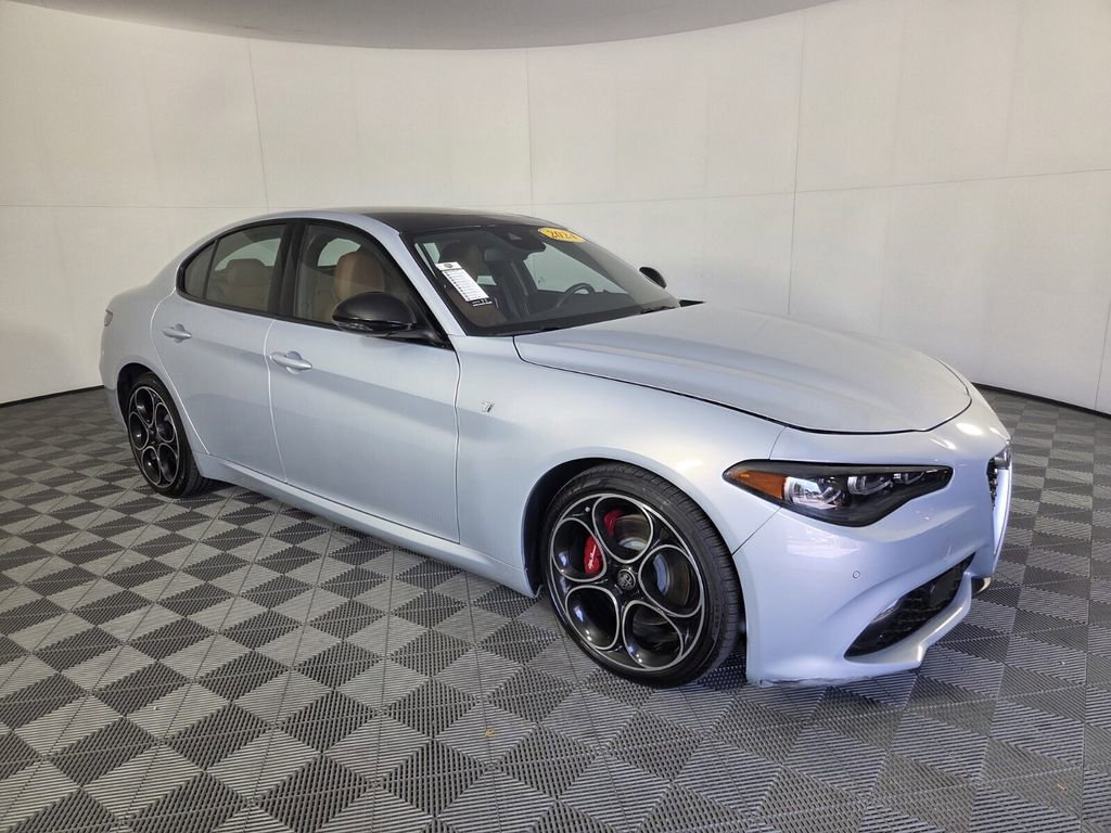 Used 2024 Alfa Romeo Giulia Ti w/ Active Assist Plus Package image 2