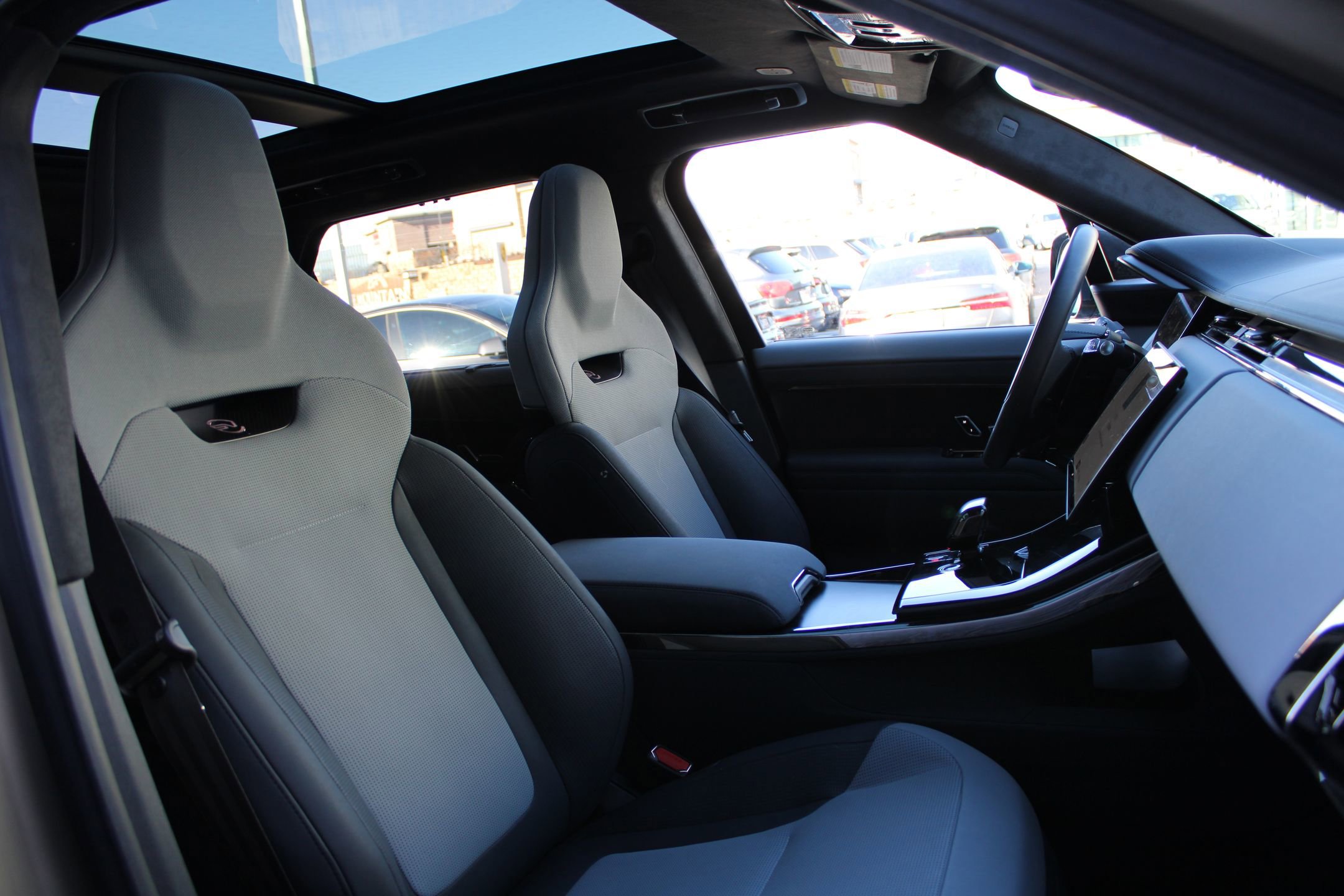 Used 2024 Land Rover Range Rover Sport SV Edition One Carbon Bronze image 27