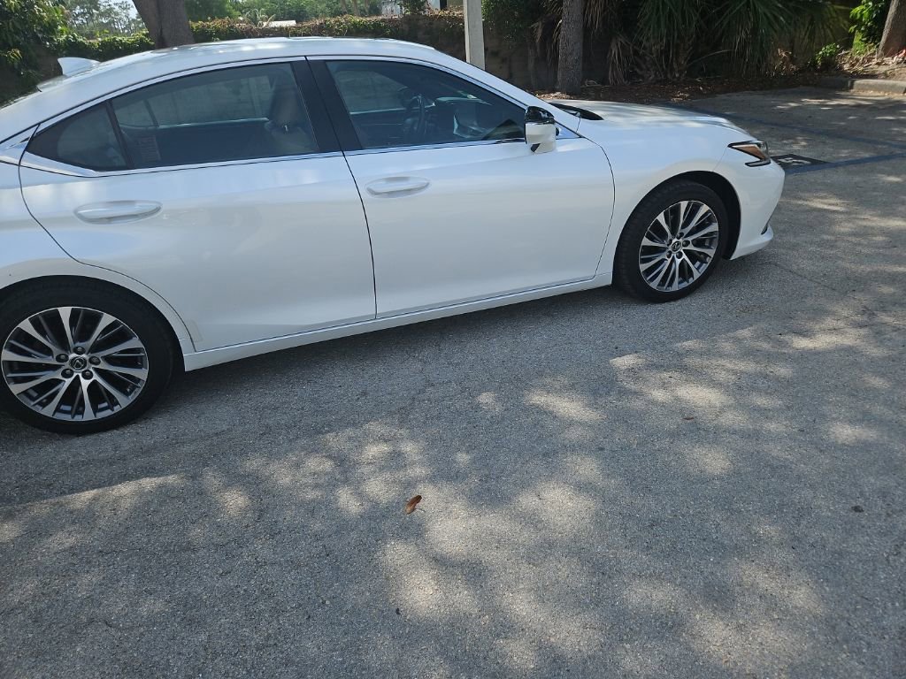 Used 2019 Lexus ES 350 w/ Premium Package FWD image 4
