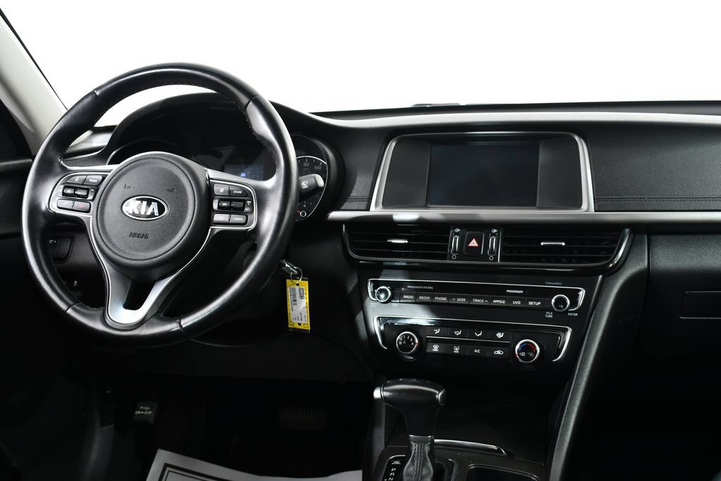 Used 2018 Kia Optima S FWD image 8