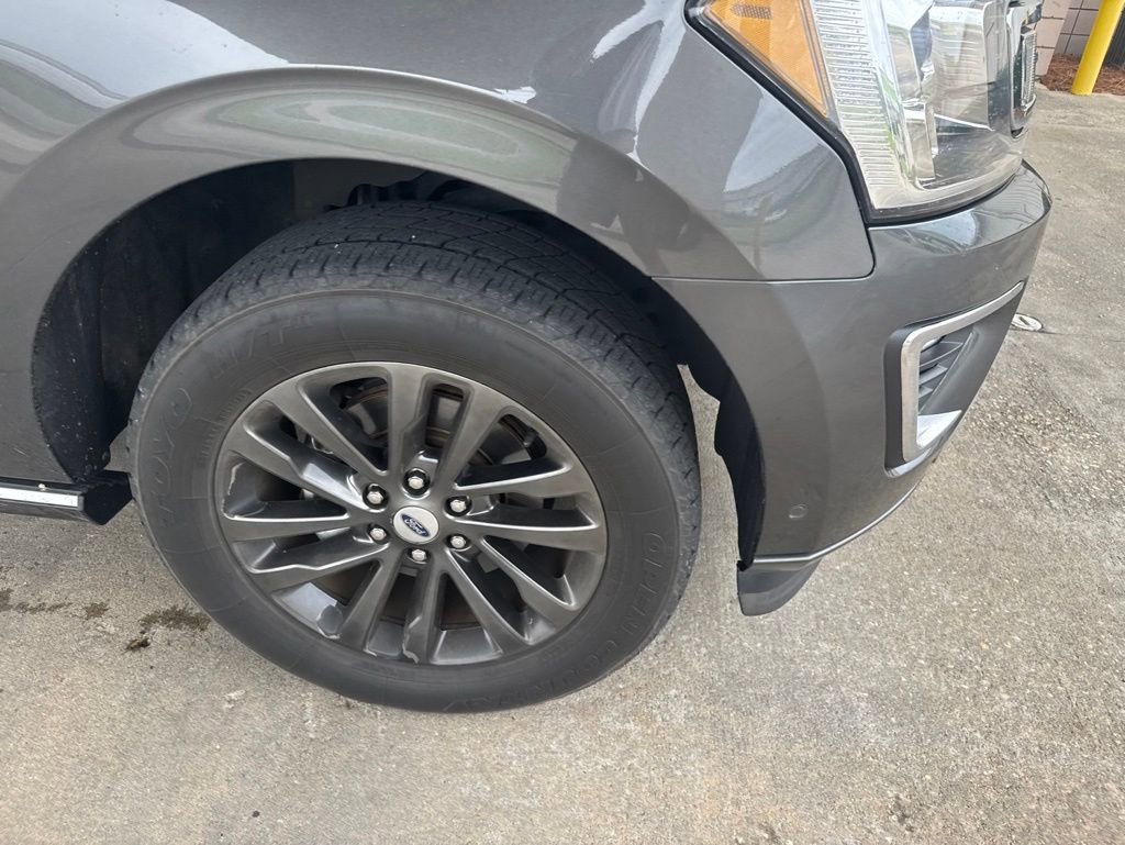 Used 2019 Ford Expedition Limited w/ Equipment Group 301A RWD image 18
