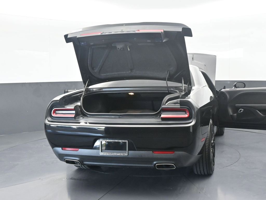 Used 2019 Dodge Challenger SXT image 72
