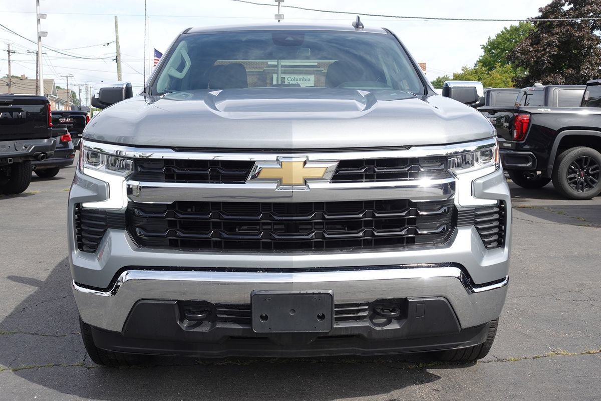 Used 2024 Chevrolet Silverado 1500 LT AWD/4WD image 5