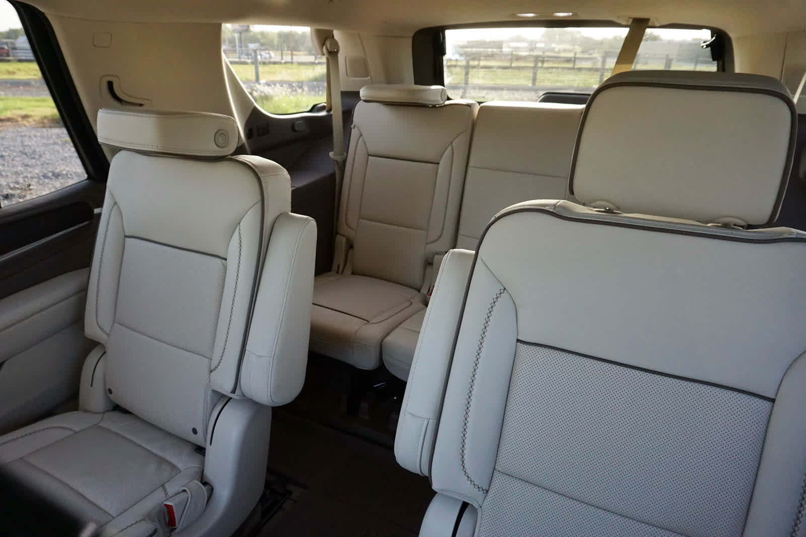 Used 2024 GMC Yukon Denali w/ LPO, Floor Liner Package AWD/4WD image 30
