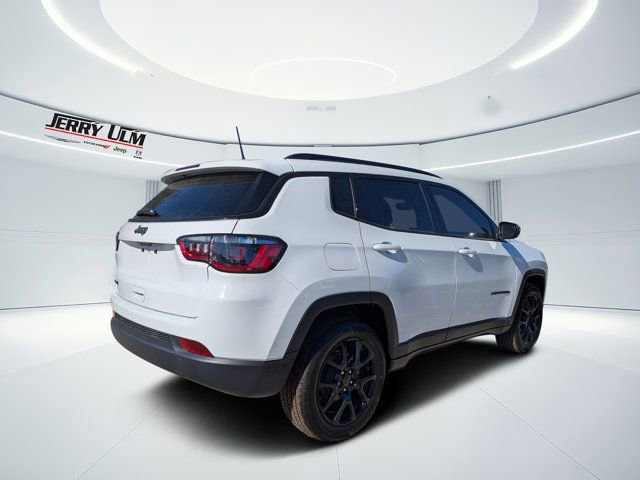 New 2026 Jeep Compass Latitude AWD/4WD image 3