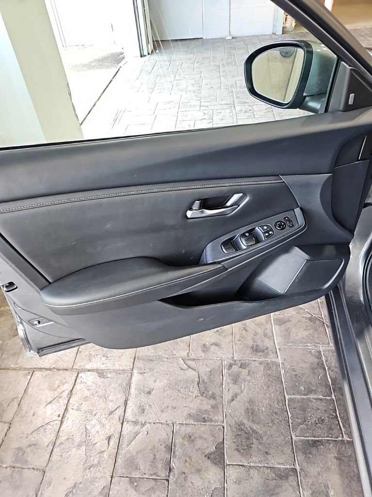 Used 2024 Nissan Sentra SV image 24