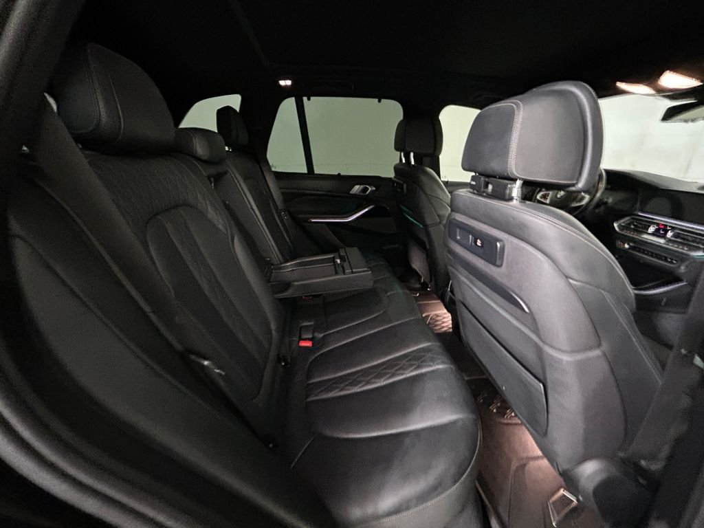 Used 2019 BMW X5 xDrive50i w/ M Sport Package AWD/4WD image 17