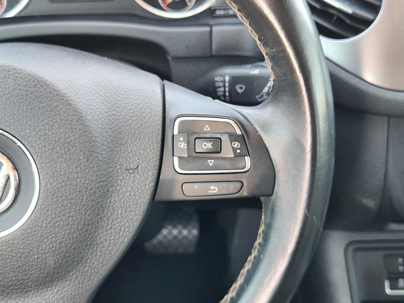 Used 2016 Volkswagen Tiguan S FWD image 26