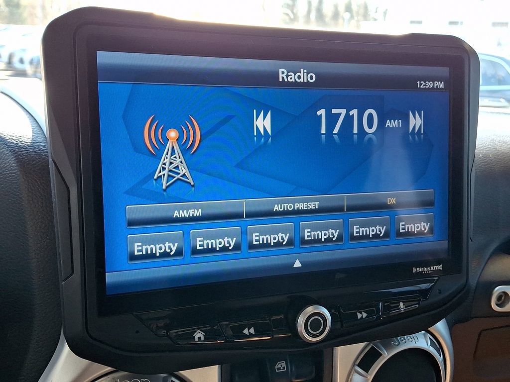 Used 2015 Jeep Wrangler Unlimited Sahara w/ Dual Top Group image 5