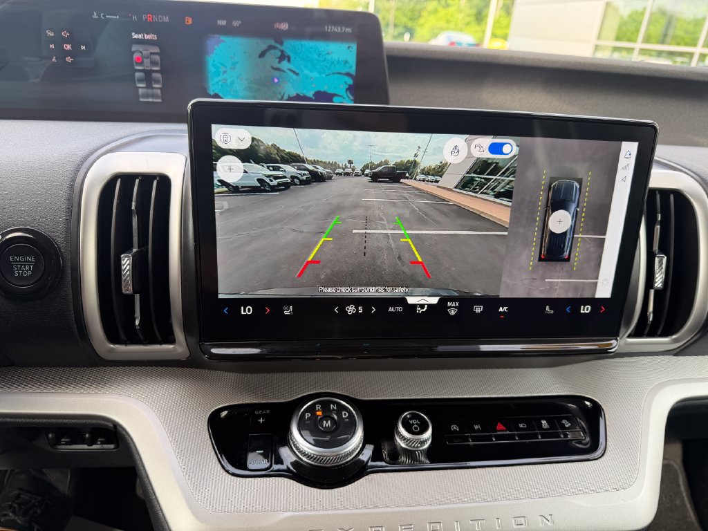 Certified 2025 Ford Expedition Active AWD/4WD image 21
