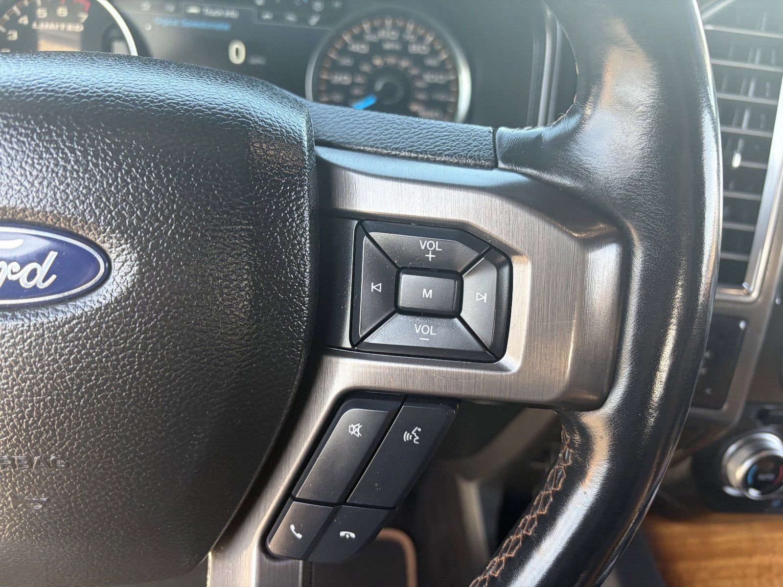 Used 2016 Ford F150 Limited AWD/4WD image 26