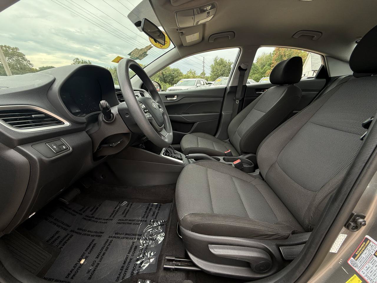 Used 2021 Hyundai Accent SE FWD image 13