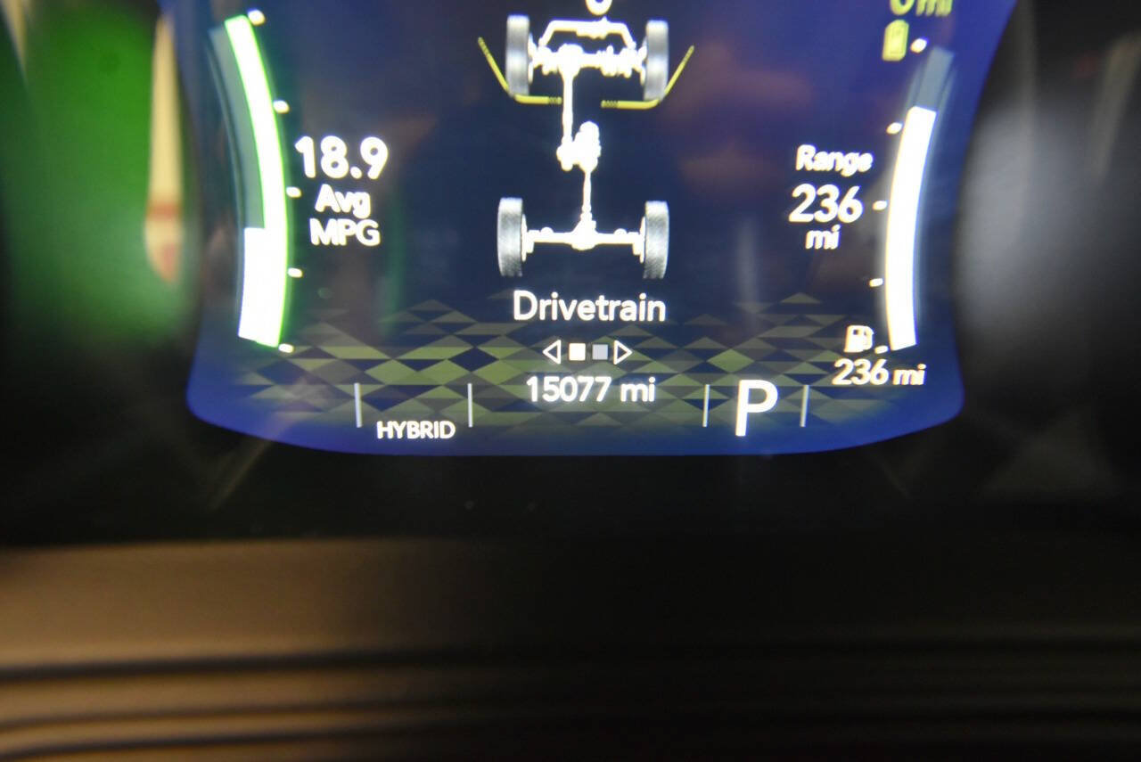 Used 2025 Jeep Wrangler Unlimited Sahara AWD/4WD image 28