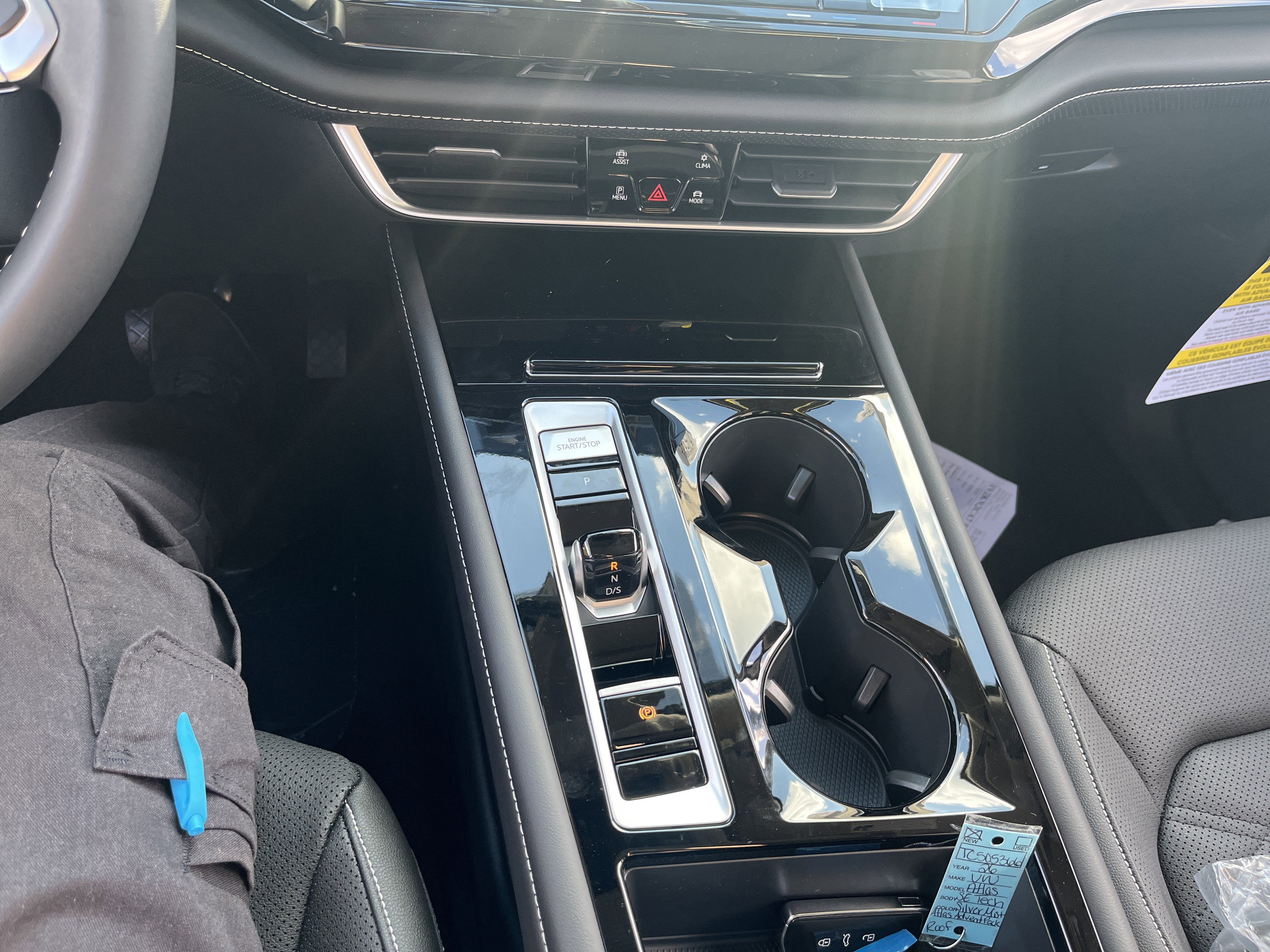 New 2026 Volkswagen Atlas SE image 28