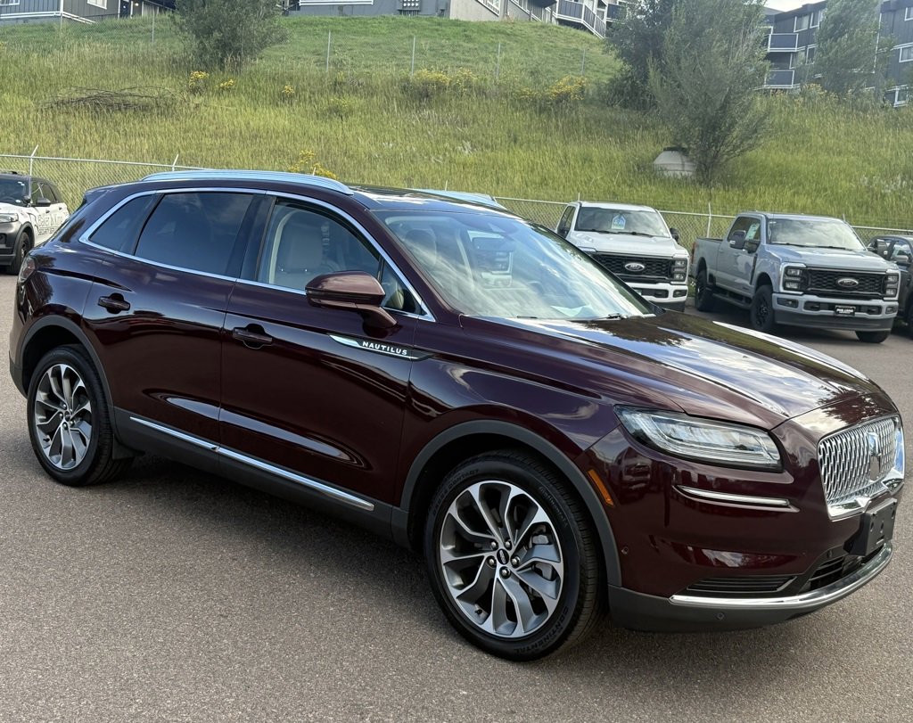 Certified 2022 Lincoln Nautilus Reserve image 1